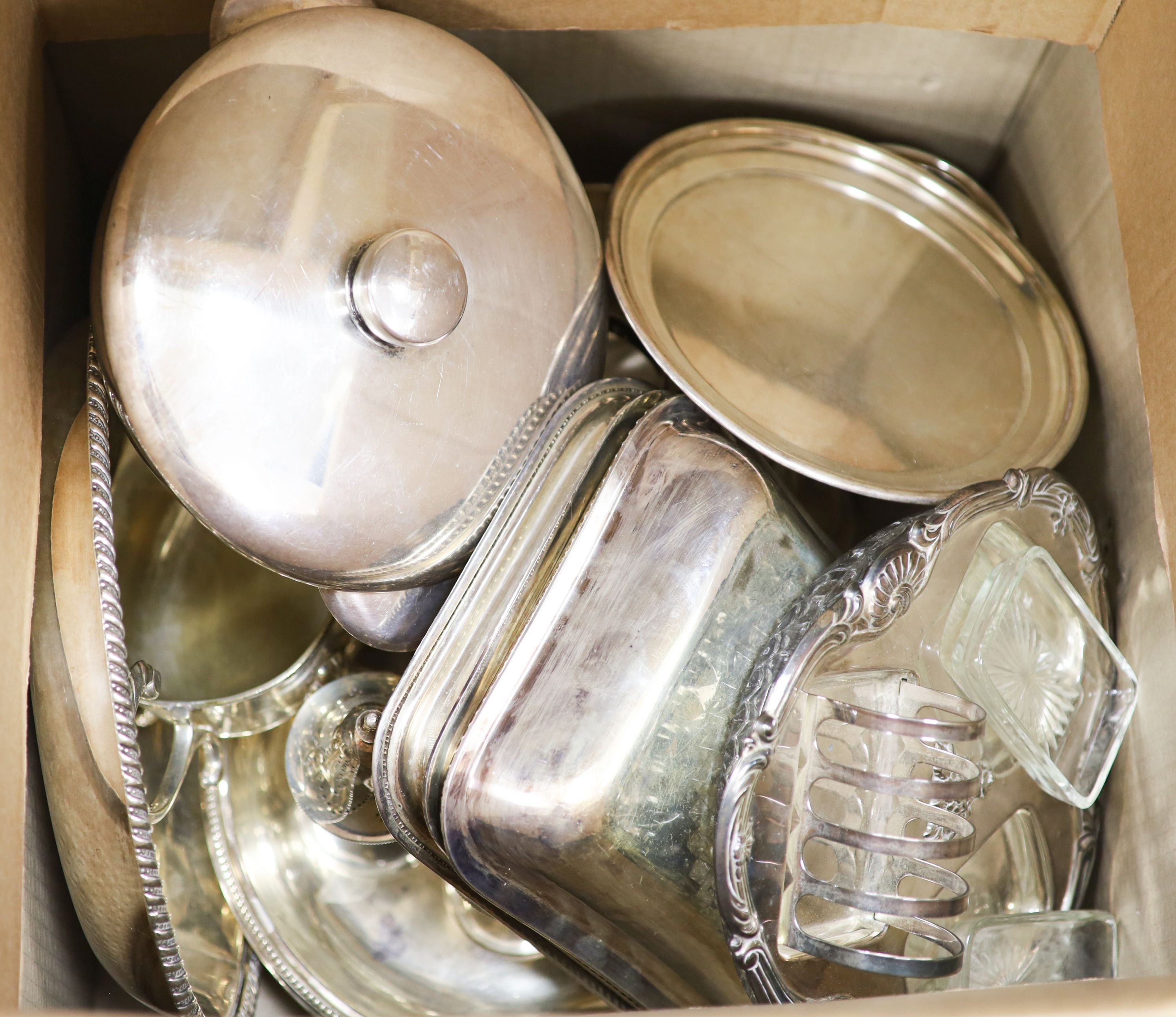 A large quantity of plated wares